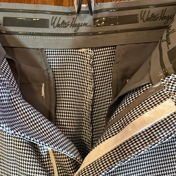 Walter Hagen Mens 10” golf shorts. 30” W - Picture 5 of 5